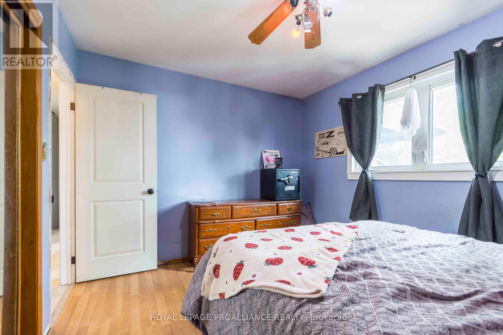22 Connolly Avenue, Quinte West, Ontario  K8V 5T4 - Photo 14 - X12346906