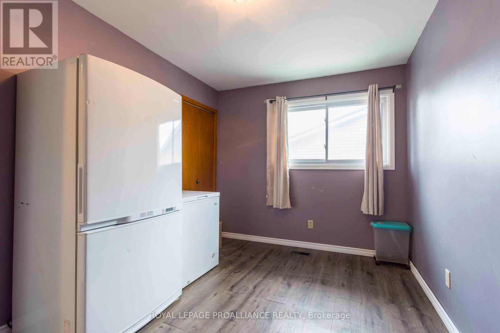 22 Connolly Avenue, Quinte West, Ontario  K8V 5T4 - Photo 15 - X12346906