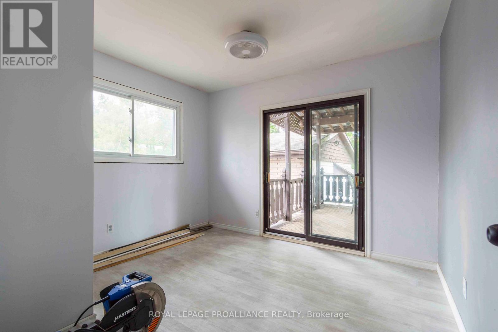 22 Connolly Avenue, Quinte West, Ontario  K8V 5T4 - Photo 17 - X12346906