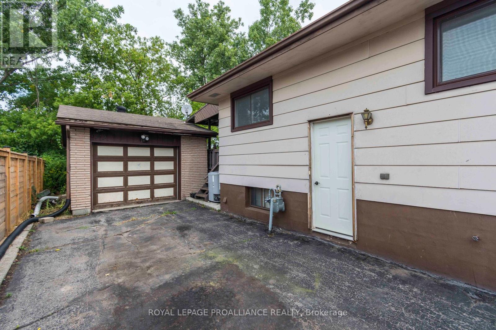 22 Connolly Avenue, Quinte West, Ontario  K8V 5T4 - Photo 26 - X12346906