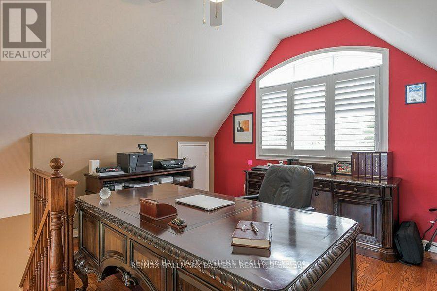 10 Earl Kennedy Road, Kawartha Lakes (Verulam), Ontario  K0M 1L0 - Photo 17 - X12347026