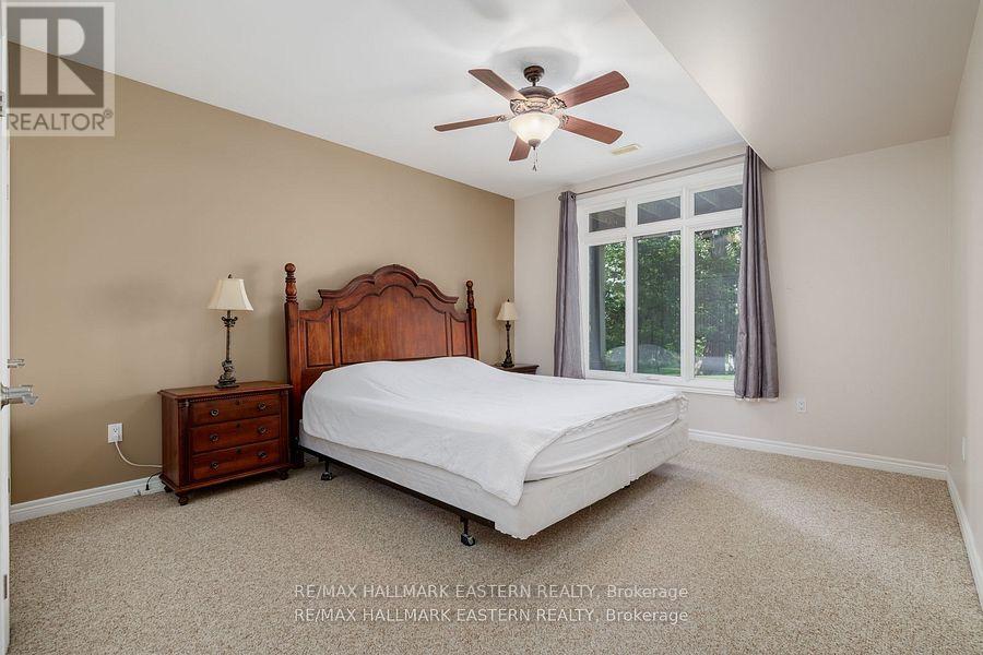 10 Earl Kennedy Road, Kawartha Lakes (Verulam), Ontario  K0M 1L0 - Photo 24 - X12347026