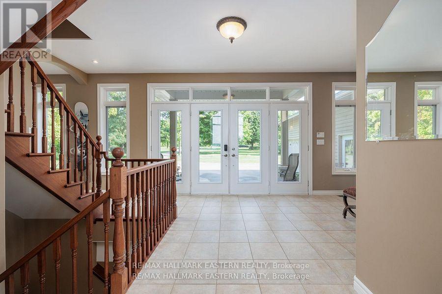 10 Earl Kennedy Road, Kawartha Lakes (Verulam), Ontario  K0M 1L0 - Photo 6 - X12347026