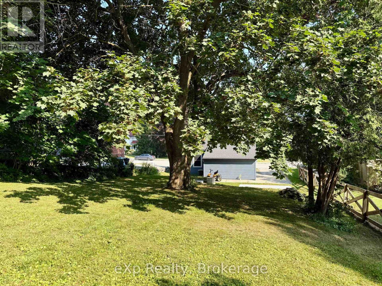 211 Elgin Street, Brockton, Ontario  N0G 2V0 - Photo 23 - X12346950