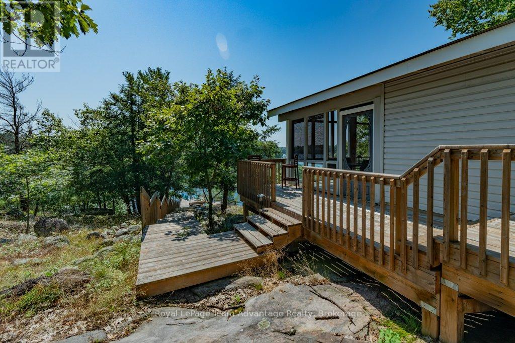 30 Rockcliffe Drive N, Carling, Ontario  P0G 1G0 - Photo 10 - X12347004