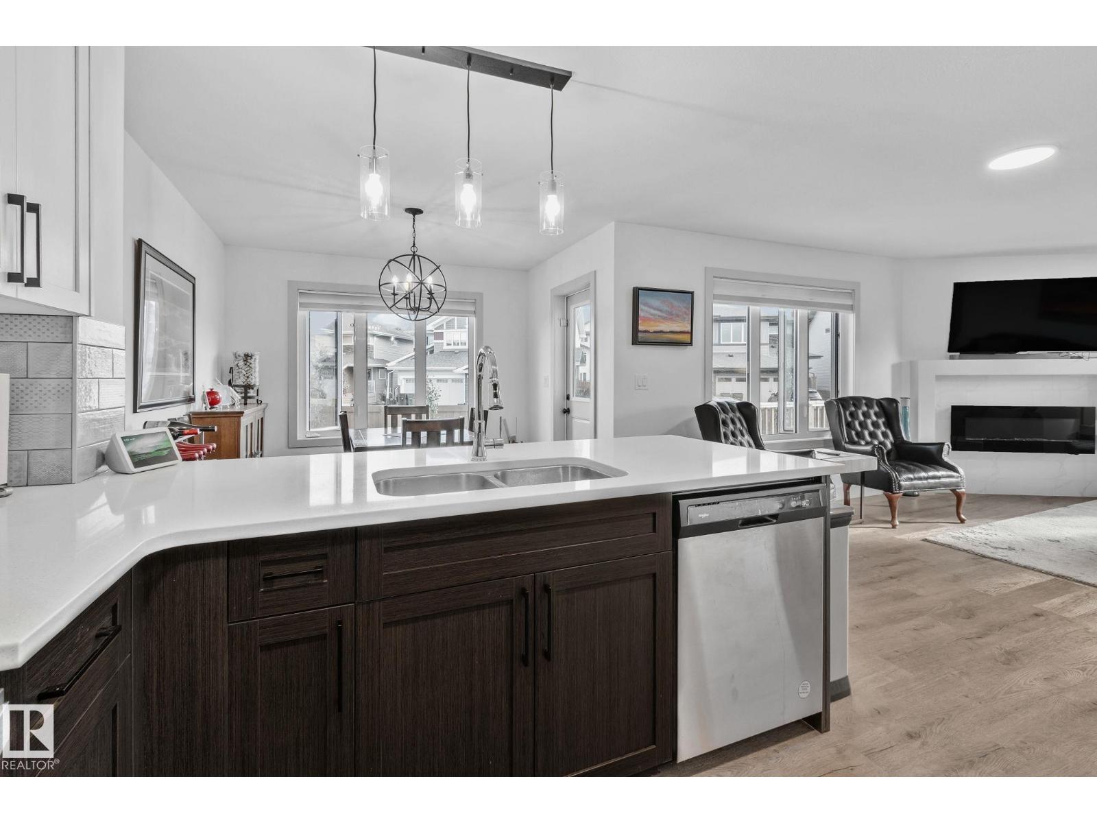 Property at 69 SPRUCE GARDENS CR image 3
