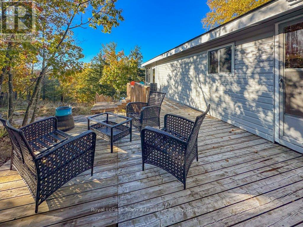 30 Rockcliffe Drive N, Carling, Ontario  P0G 1G0 - Photo 7 - X12347004