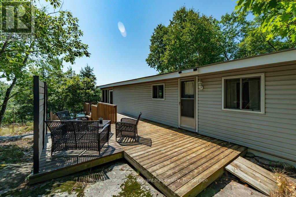 30 Rockcliffe Drive N, Carling, Ontario  P0G 1G0 - Photo 9 - X12347004
