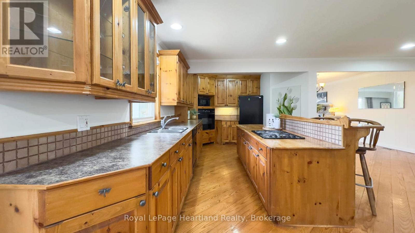 41829 Amberley Road, Morris Turnberry (Turnberry), Ontario  N0G 1G0 - Photo 14 - X12347018