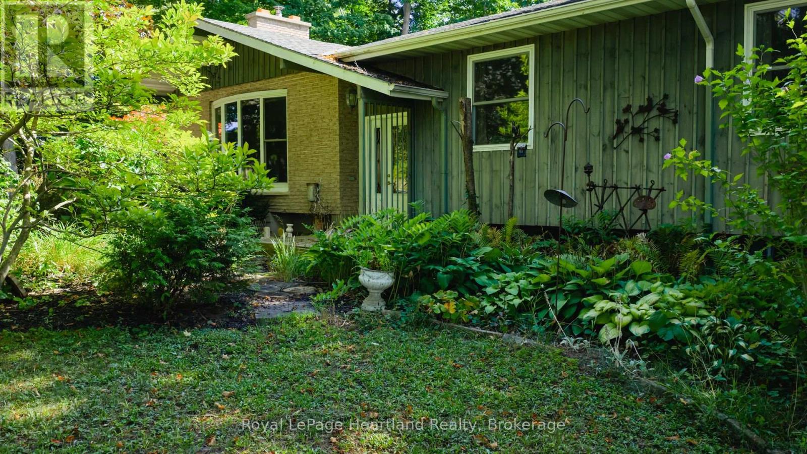 41829 Amberley Road, Morris Turnberry (Turnberry), Ontario  N0G 1G0 - Photo 40 - X12347018