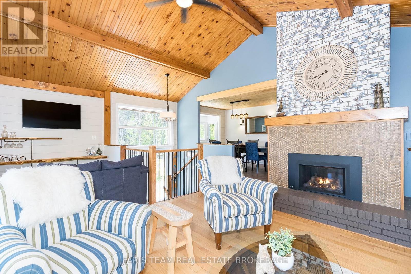 328 Cedar Avenue, Meaford, Ontario  N4L 1W5 - Photo 12 - X12346810