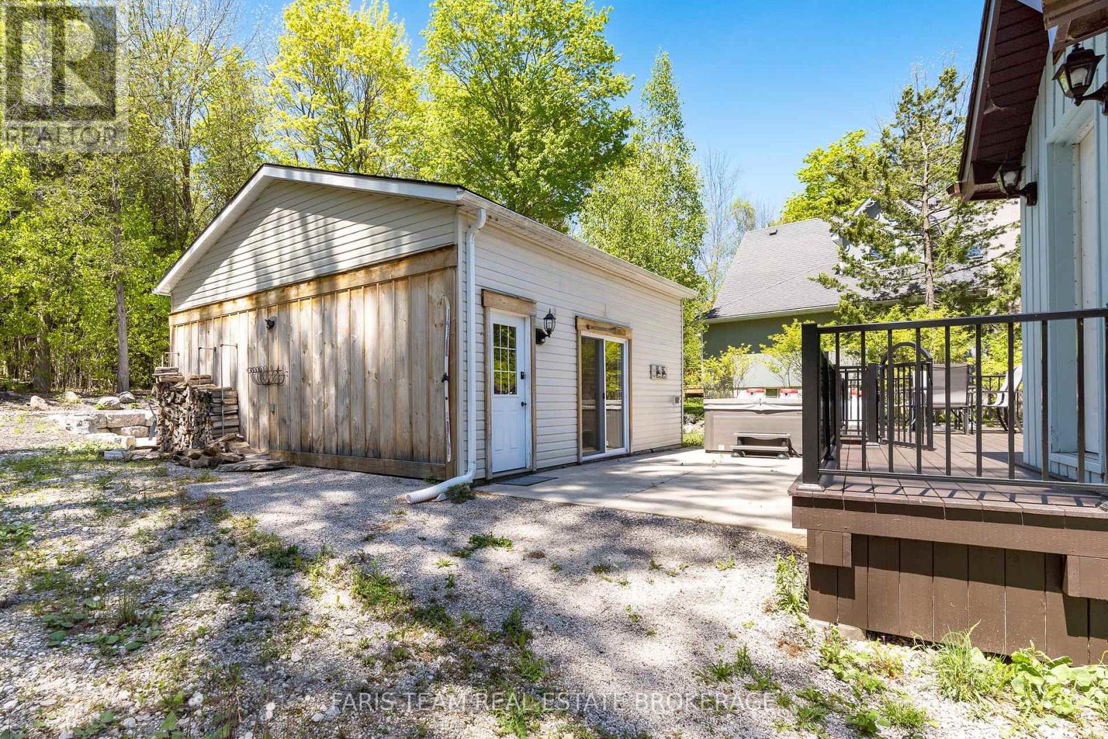 328 Cedar Avenue, Meaford, Ontario  N4L 1W5 - Photo 27 - X12346810