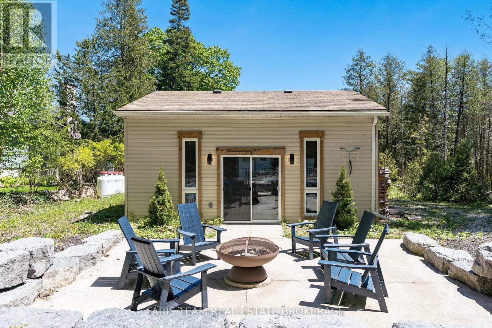 328 Cedar Avenue, Meaford, Ontario  N4L 1W5 - Photo 32 - X12346810