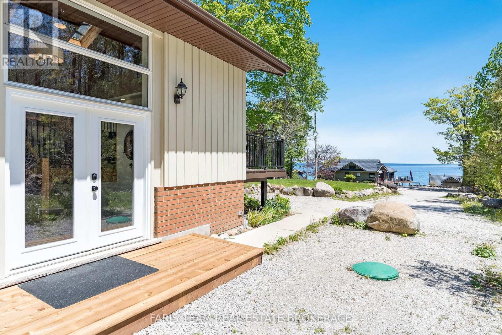 328 Cedar Avenue, Meaford, Ontario  N4L 1W5 - Photo 5 - X12346810