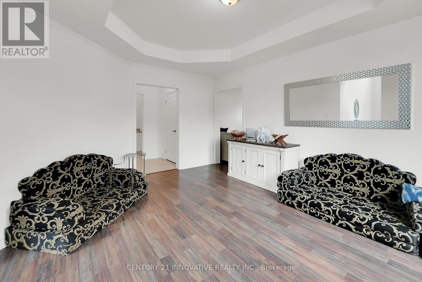 1450 Sharon Drive, Fort Erie, Ontario  L2A 0C8 - Photo 8 - X12346843