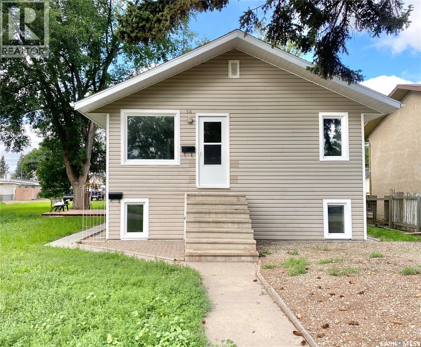 50 6TH AVENUE SE, Swift Current, Saskatchewan