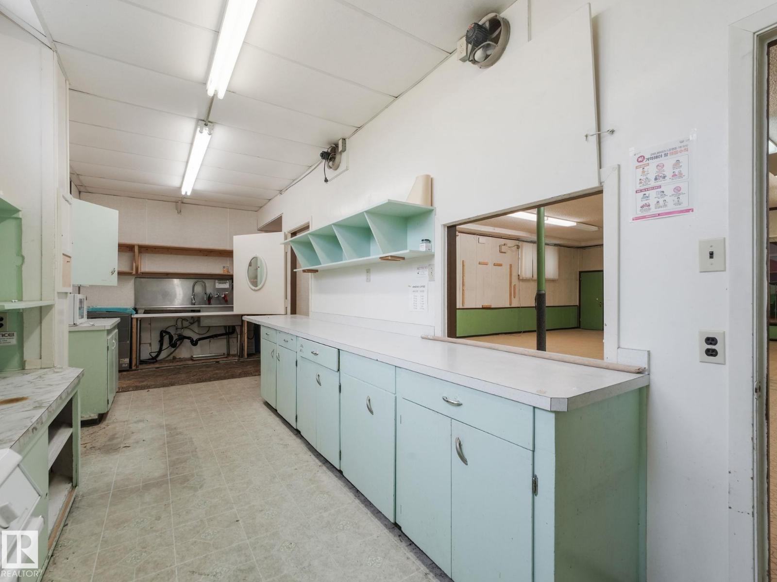 9630/9624 74 Av Nw, Edmonton, Alberta  T6E 1E6 - Photo 49 - E4453167