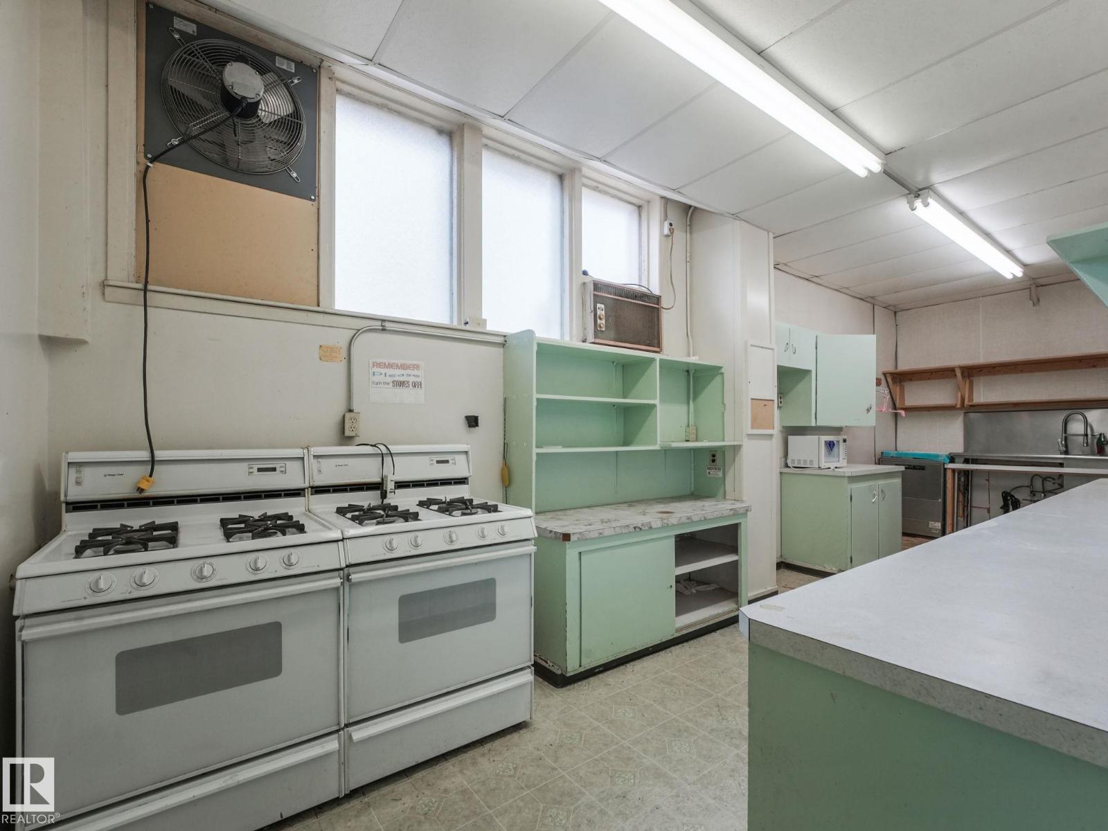 9630/9624 74 Av Nw, Edmonton, Alberta  T6E 1E6 - Photo 48 - E4453167