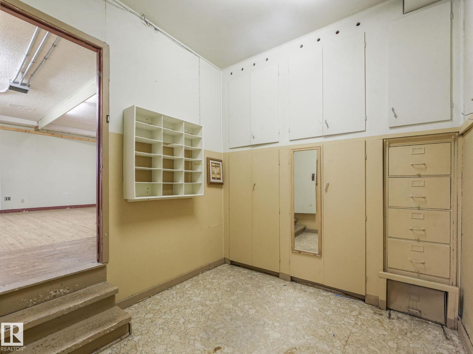 9630/9624 74 Av Nw, Edmonton, Alberta  T6E 1E6 - Photo 46 - E4453167