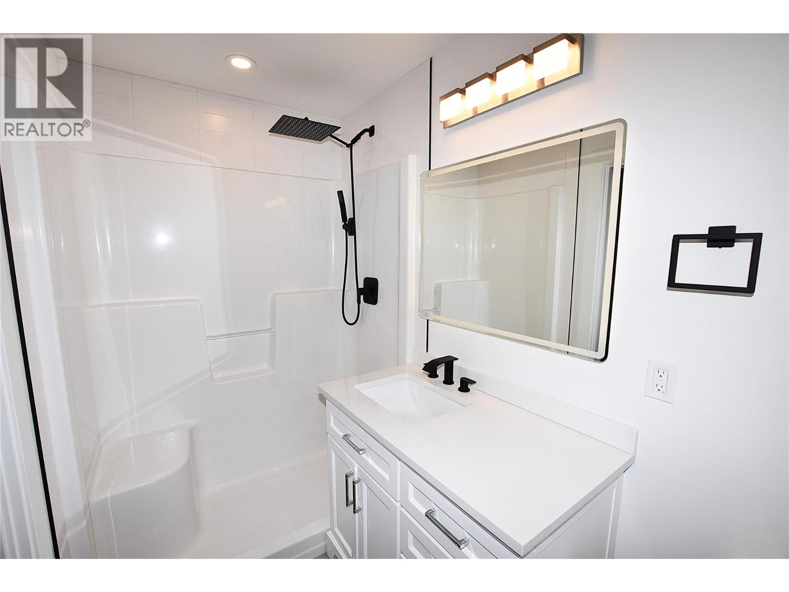 592 Nighthawk Avenue, Vernon, British Columbia  V1H 2A1 - Photo 20 - 10349031