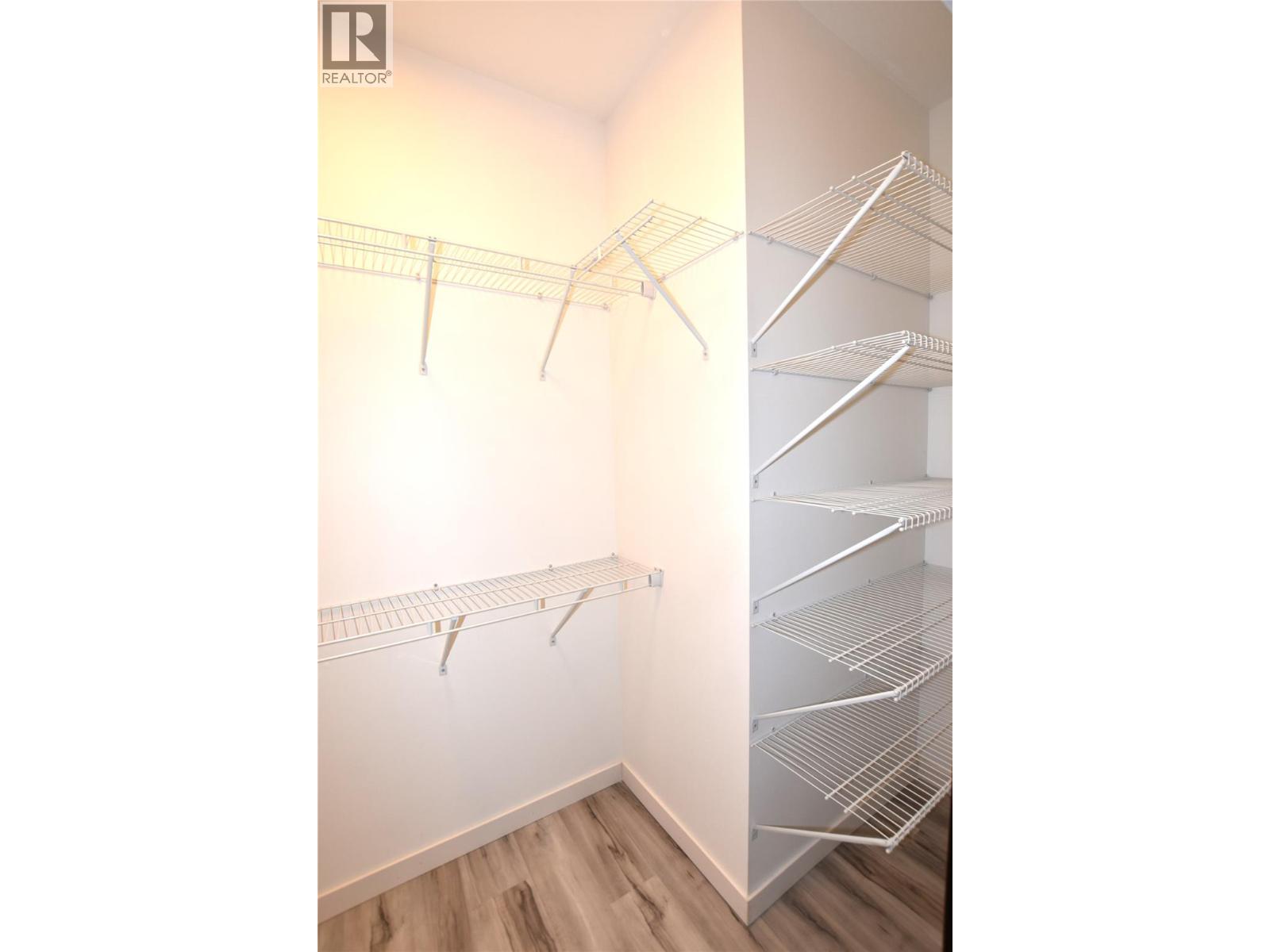 592 Nighthawk Avenue, Vernon, British Columbia  V1H 2A1 - Photo 18 - 10349031