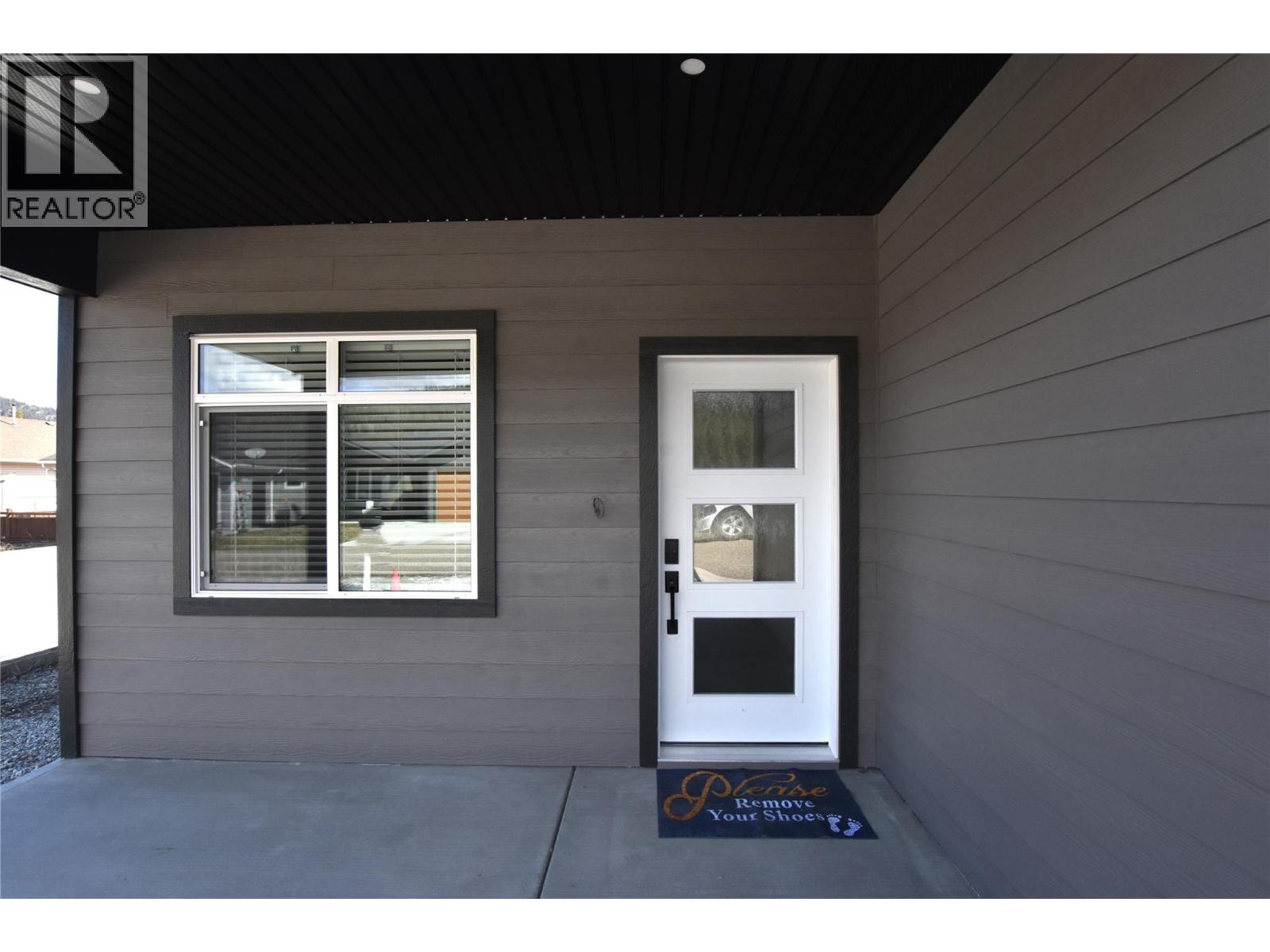 592 Nighthawk Avenue, Vernon, British Columbia  V1H 2A1 - Photo 7 - 10349031