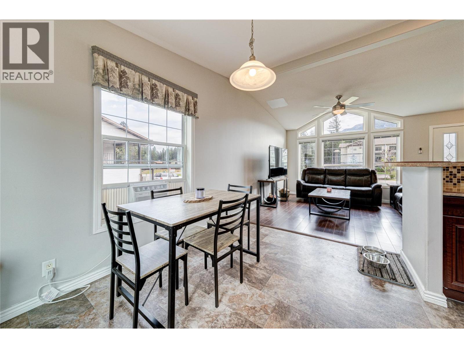 1321 Whitewood Crescent, Sparwood, British Columbia  V0B 2G2 - Photo 8 - 10359194