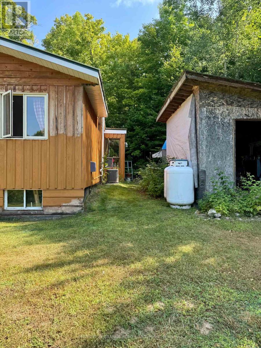261a Copeland Lake Road, Addington Highlands, Ontario  K0H 1L0 - Photo 23 - X12347056