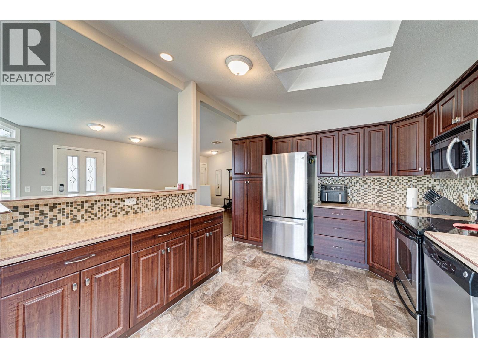 1321 Whitewood Crescent, Sparwood, British Columbia  V0B 2G2 - Photo 6 - 10359194