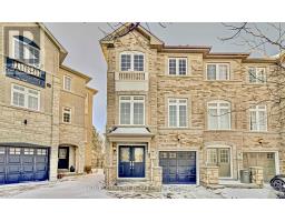 38 BURGON PLACE, Aurora, Ontario
