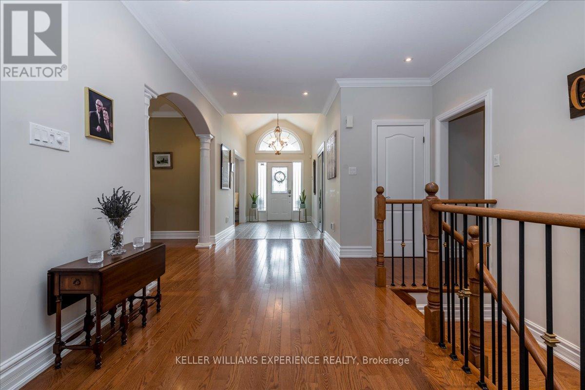 34 Heatherwood Drive, Springwater, Ontario  L0L 1X1 - Photo 6 - S12346972