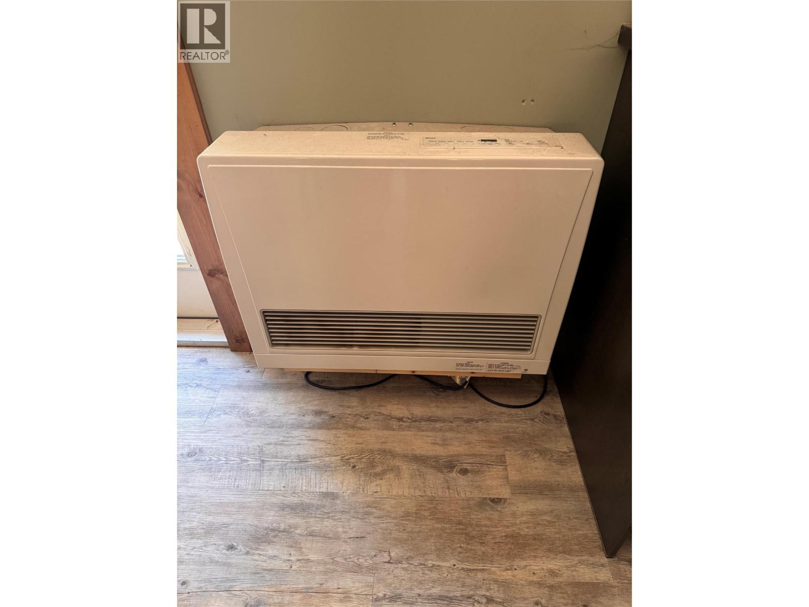 2160 3 Highway, Christina Lake, British Columbia  V0H 1E3 - Photo 33 - 10357524