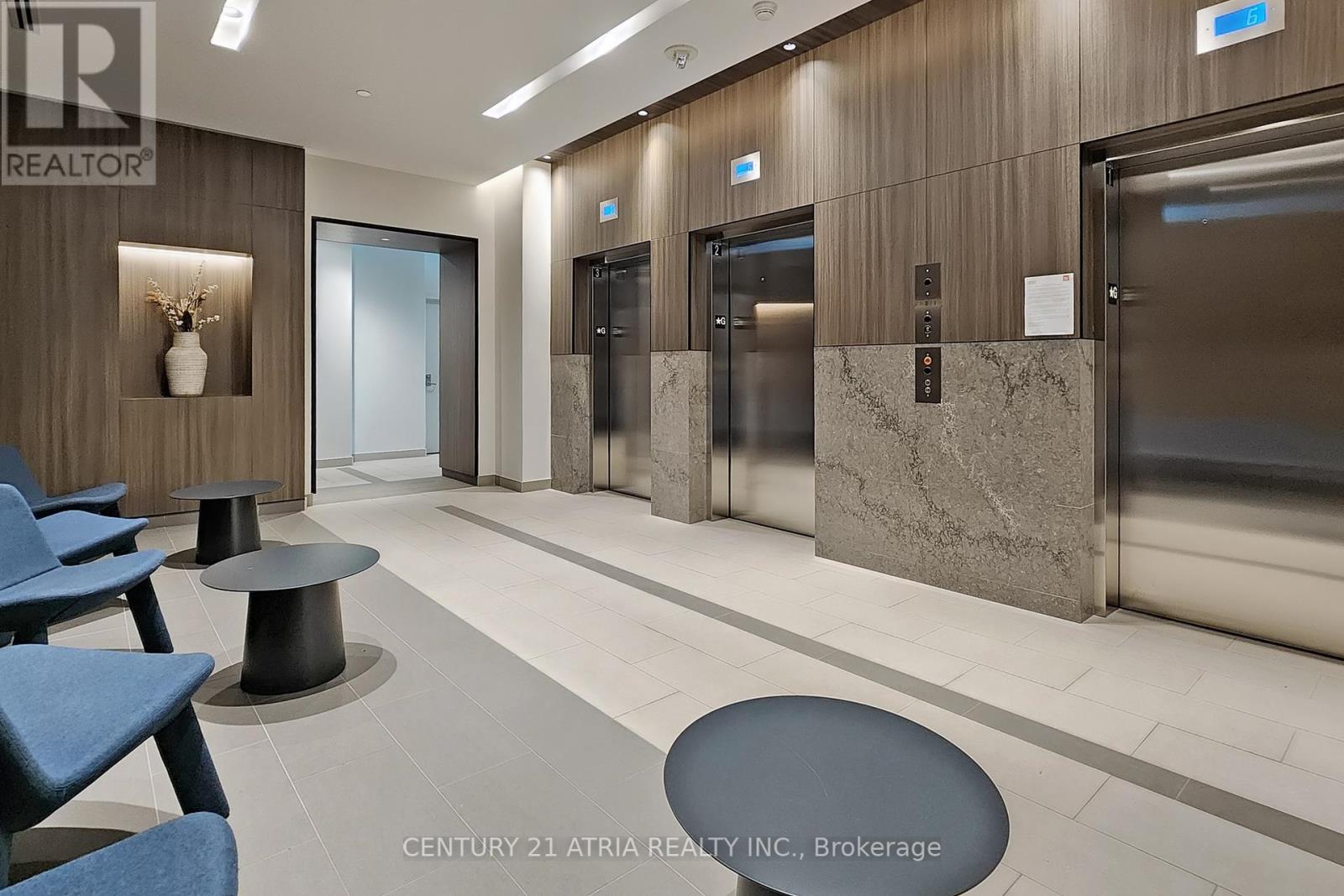 607 - 1787 St Clair Avenue, Toronto (Weston-Pellam Park), Ontario  M6N 1J6 - Photo 6 - W12346821