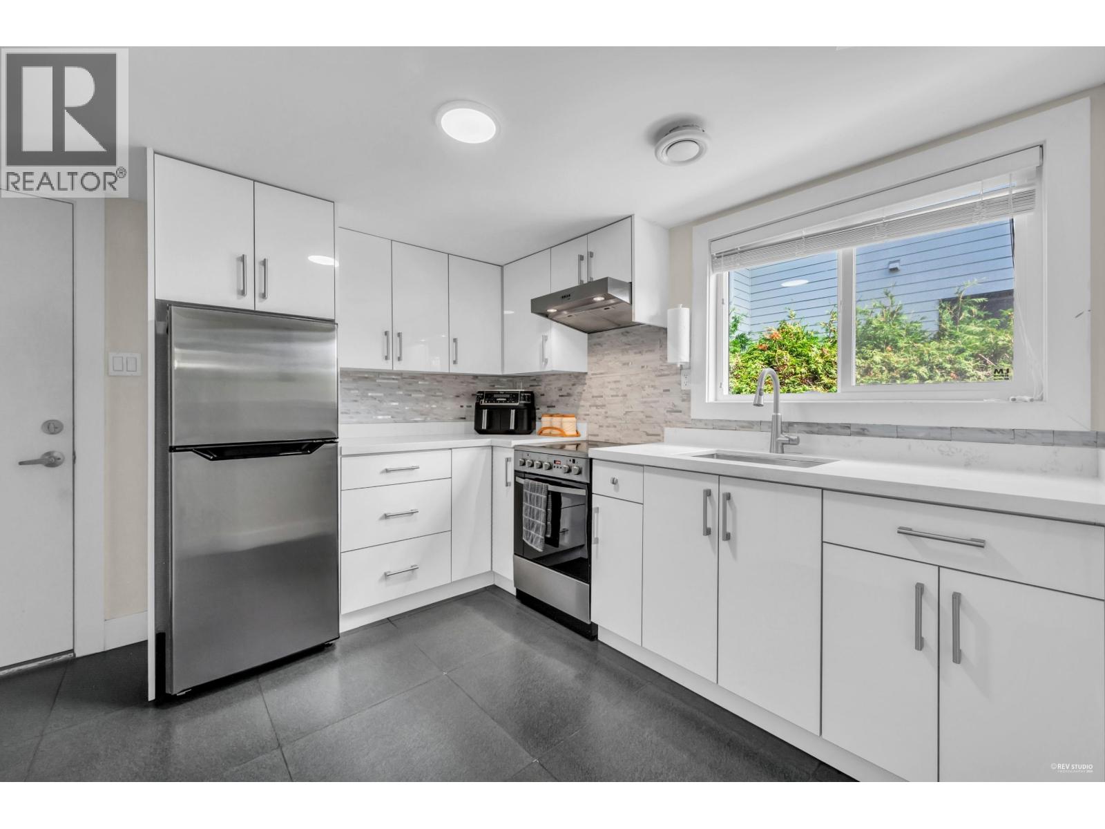 9140 Ash Street, Richmond, British Columbia  V7A 2T6 - Photo 9 - R3037526