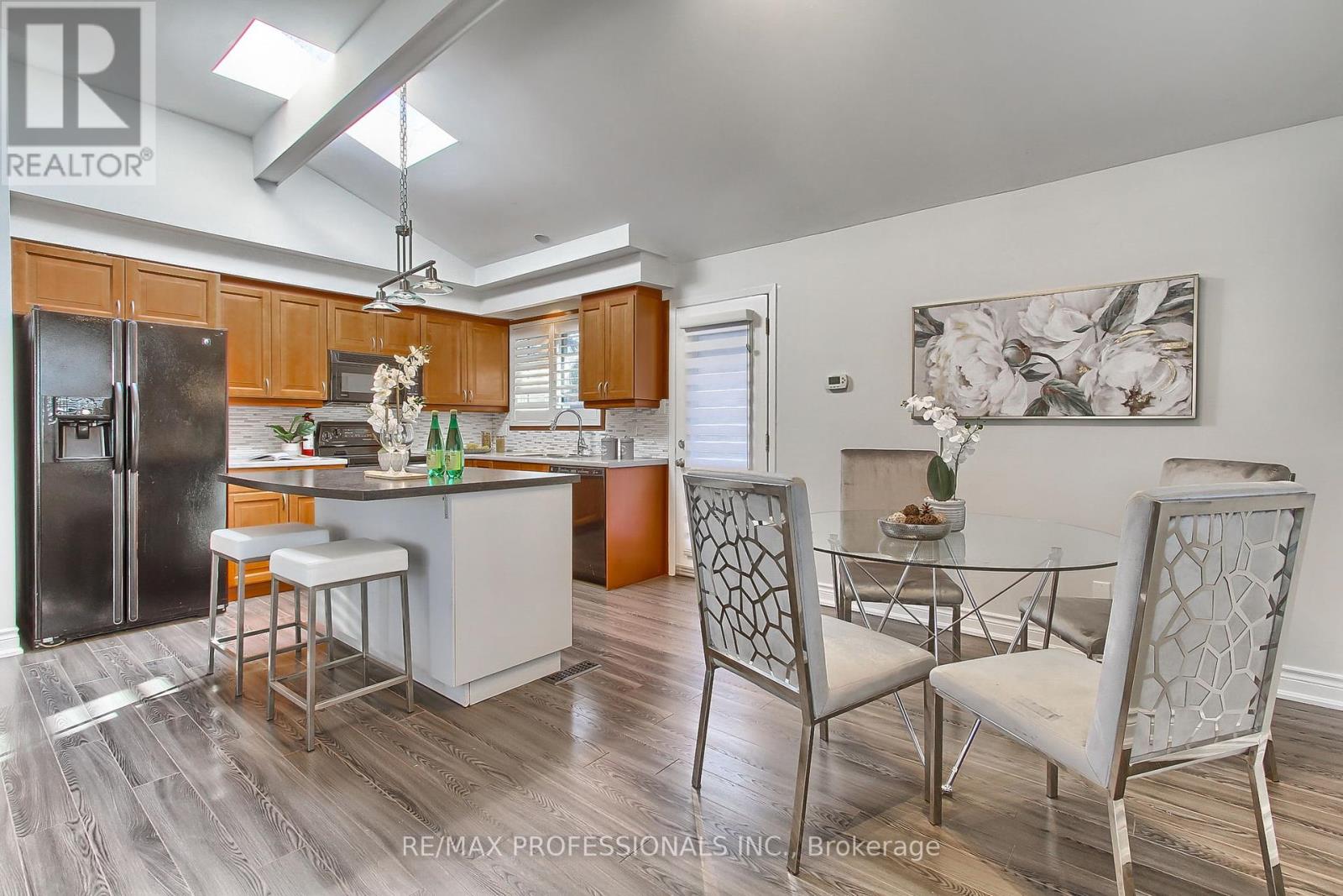425 Canterbury Crescent, Oakville, Ontario  L6J 5K8 - Photo 17 - W12346890