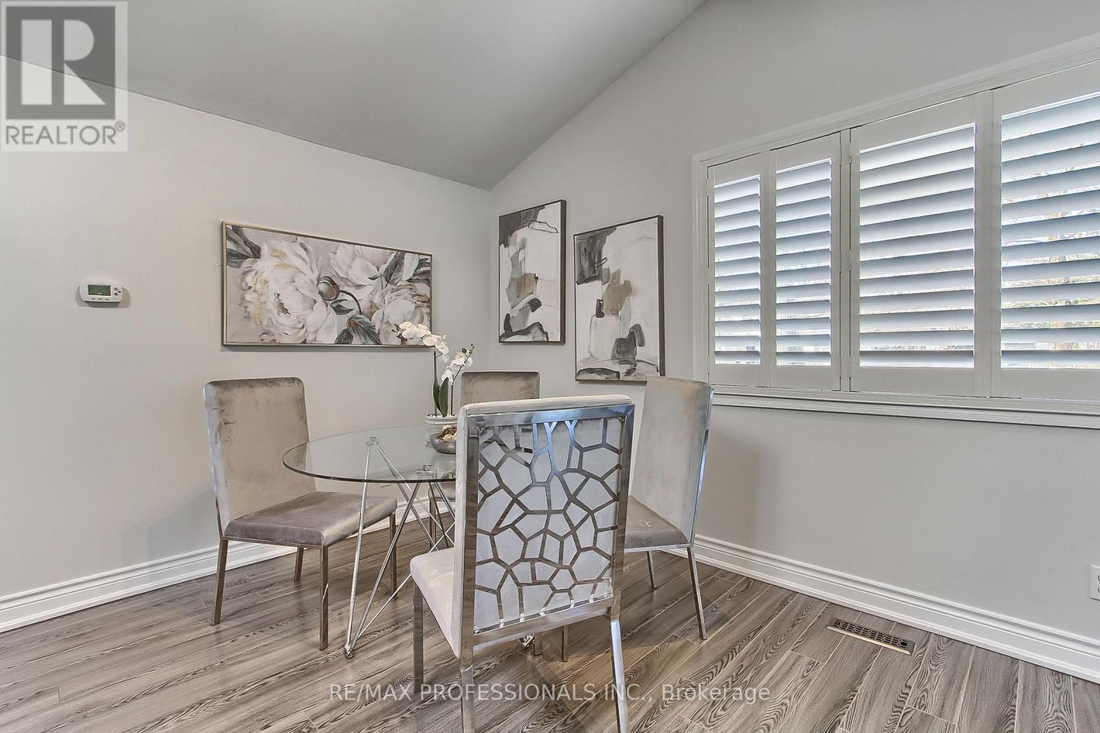 425 Canterbury Crescent, Oakville, Ontario  L6J 5K8 - Photo 18 - W12346890