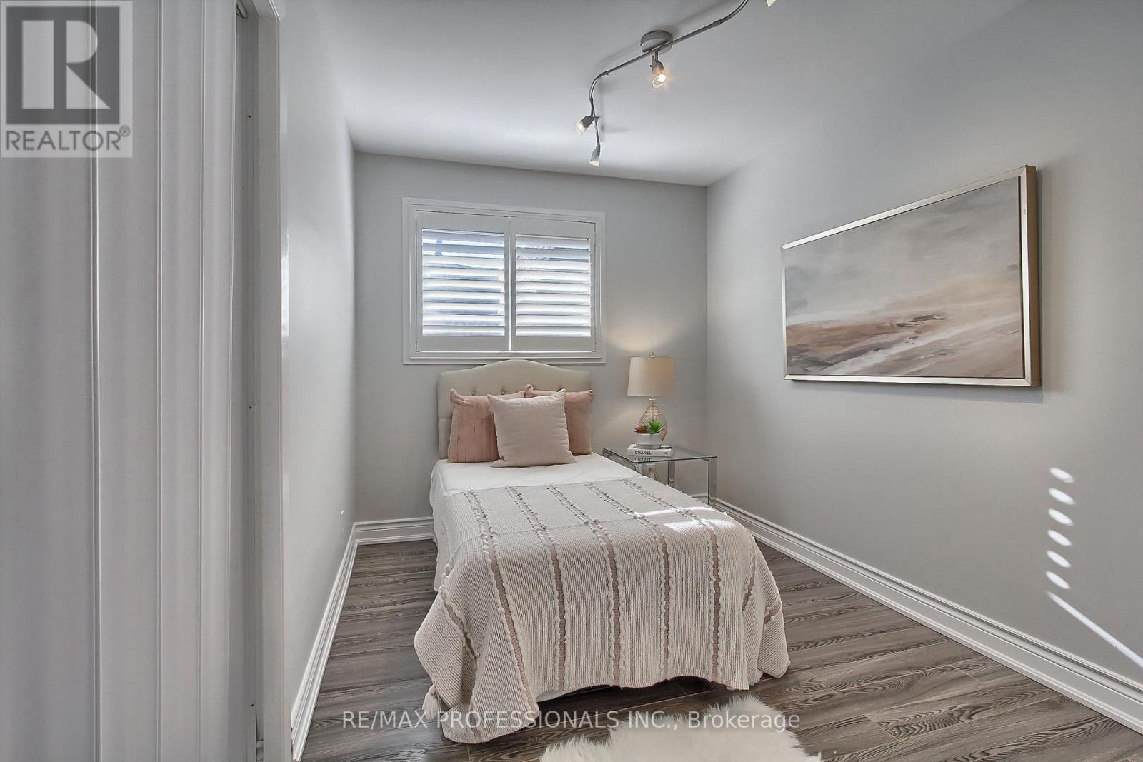 425 Canterbury Crescent, Oakville, Ontario  L6J 5K8 - Photo 27 - W12346890