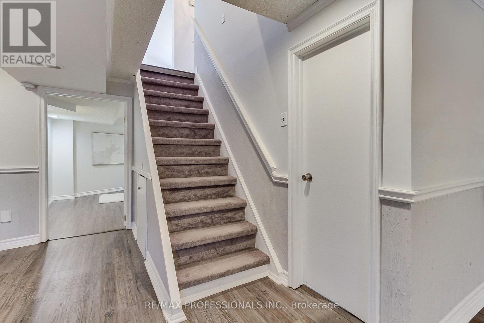 425 Canterbury Crescent, Oakville, Ontario  L6J 5K8 - Photo 33 - W12346890