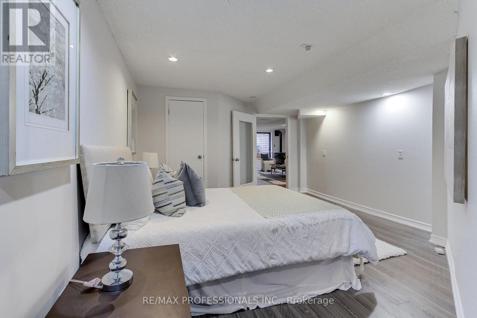 425 Canterbury Crescent, Oakville, Ontario  L6J 5K8 - Photo 40 - W12346890