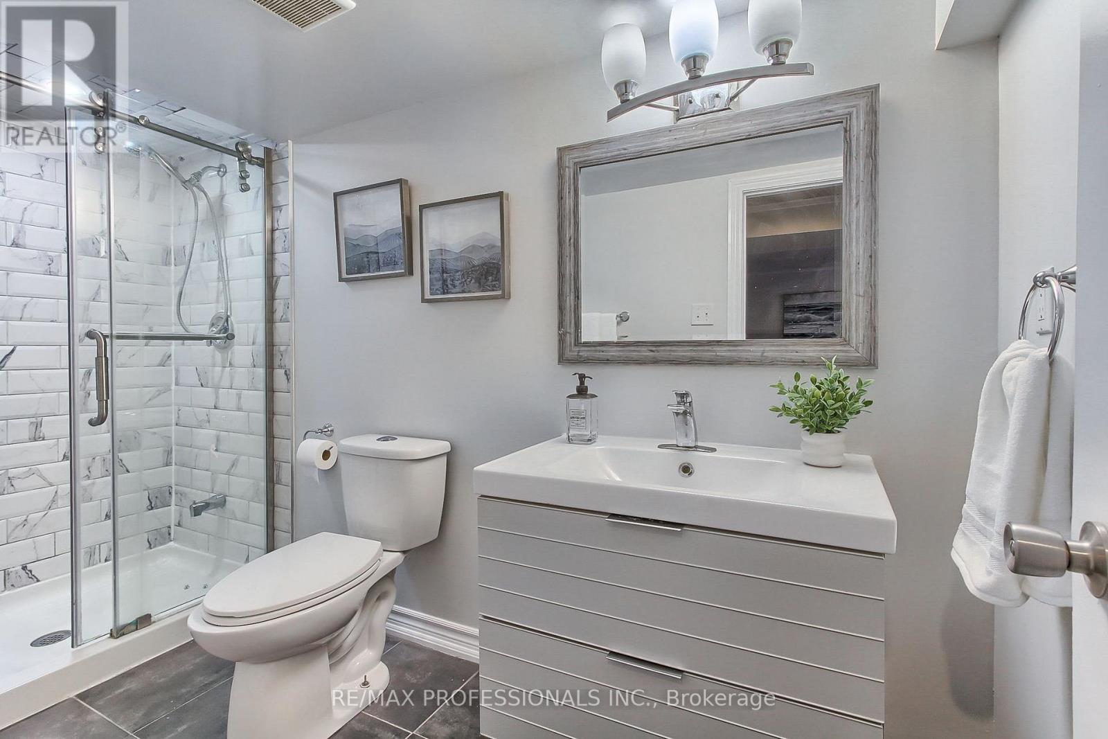 425 Canterbury Crescent, Oakville, Ontario  L6J 5K8 - Photo 41 - W12346890