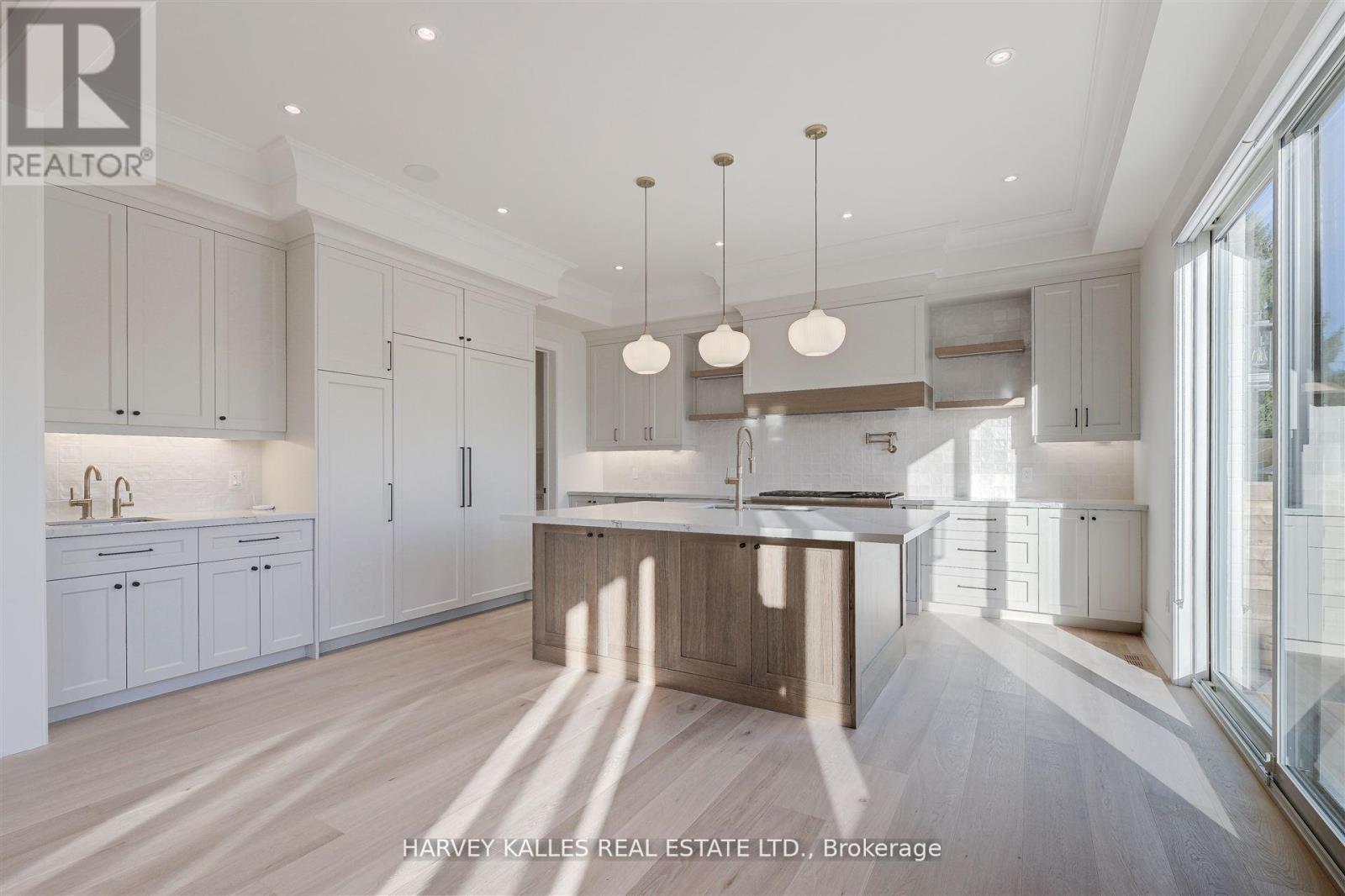 15 Drury Lane, Toronto, Ontario  M9P 1P8 - Photo 15 - W12346963