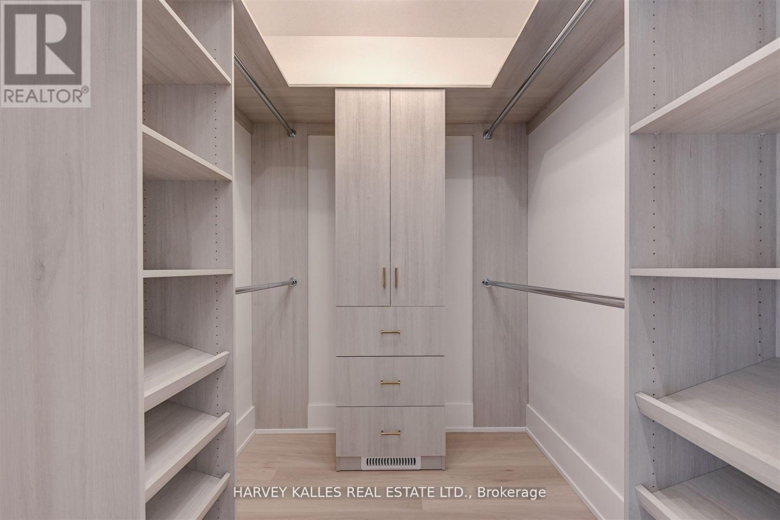 15 Drury Lane, Toronto, Ontario  M9P 1P8 - Photo 31 - W12346963