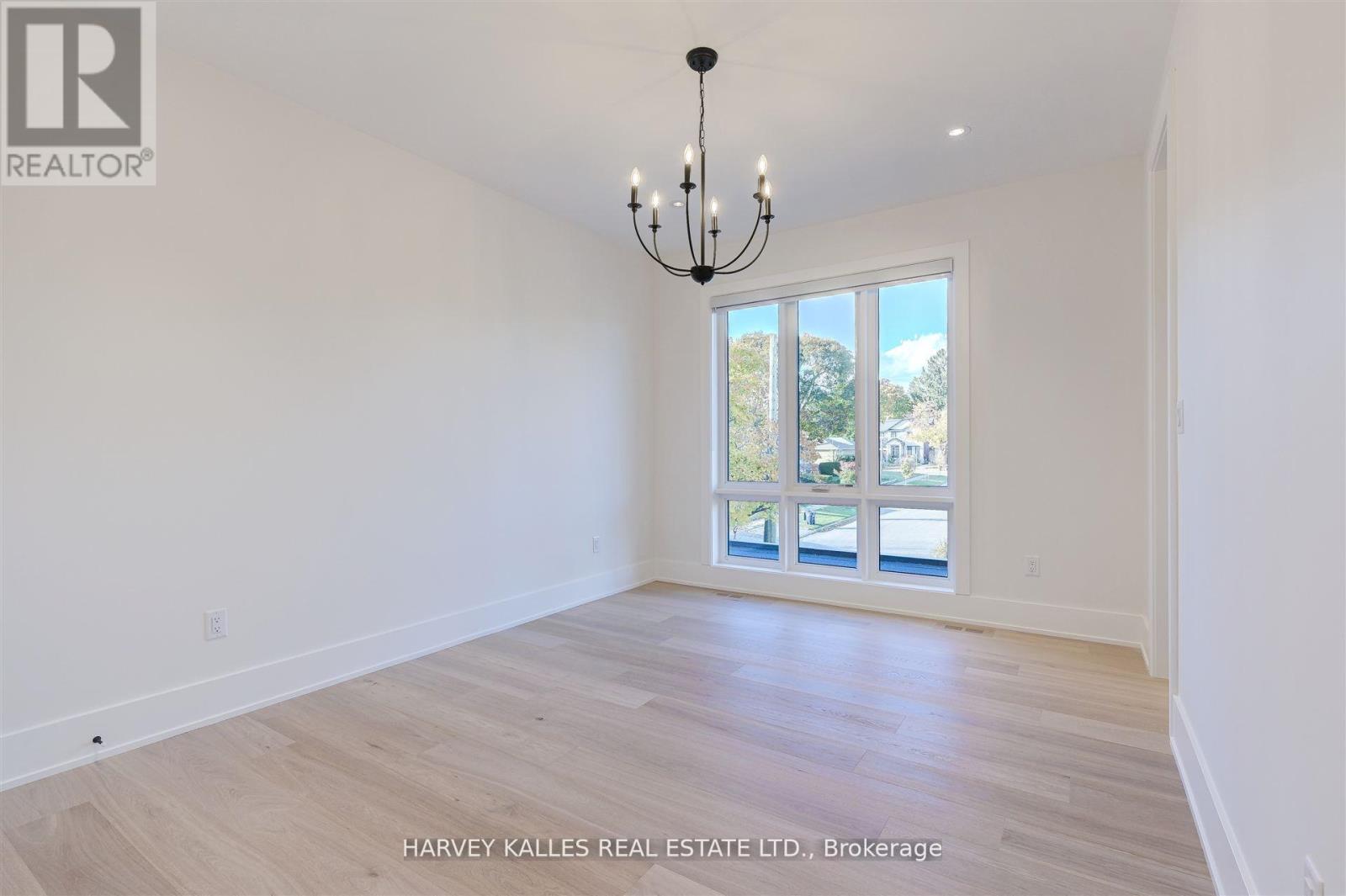 15 Drury Lane, Toronto, Ontario  M9P 1P8 - Photo 37 - W12346963