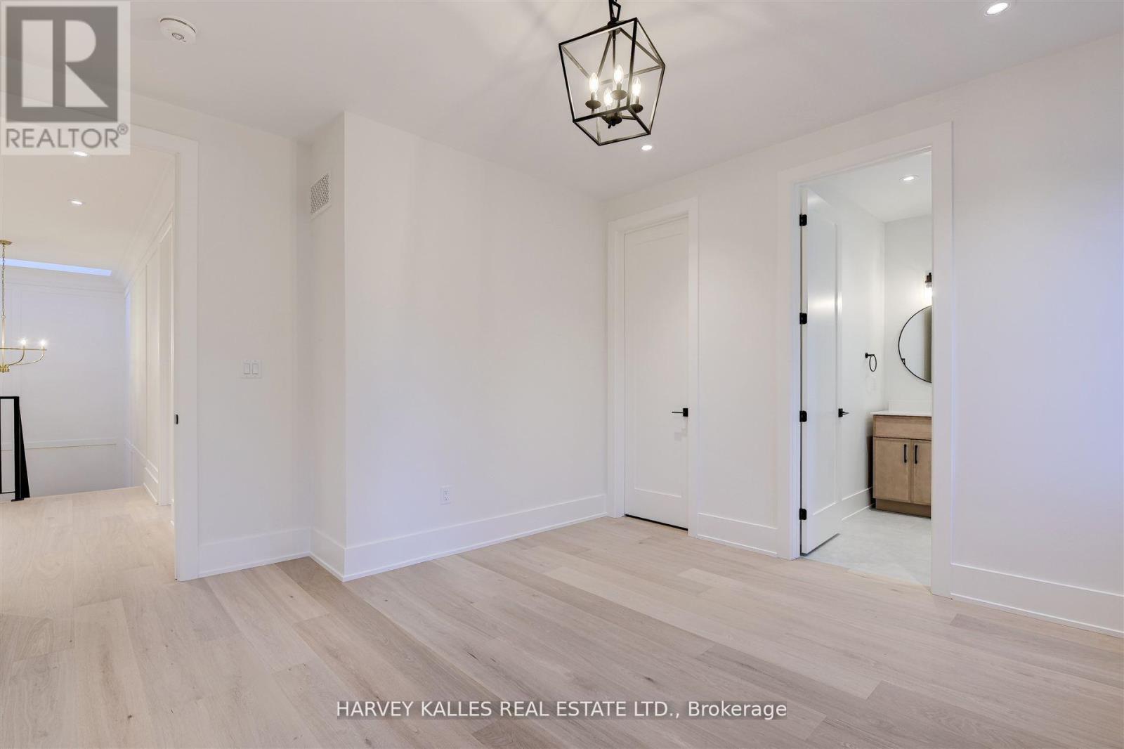 15 Drury Lane, Toronto, Ontario  M9P 1P8 - Photo 38 - W12346963