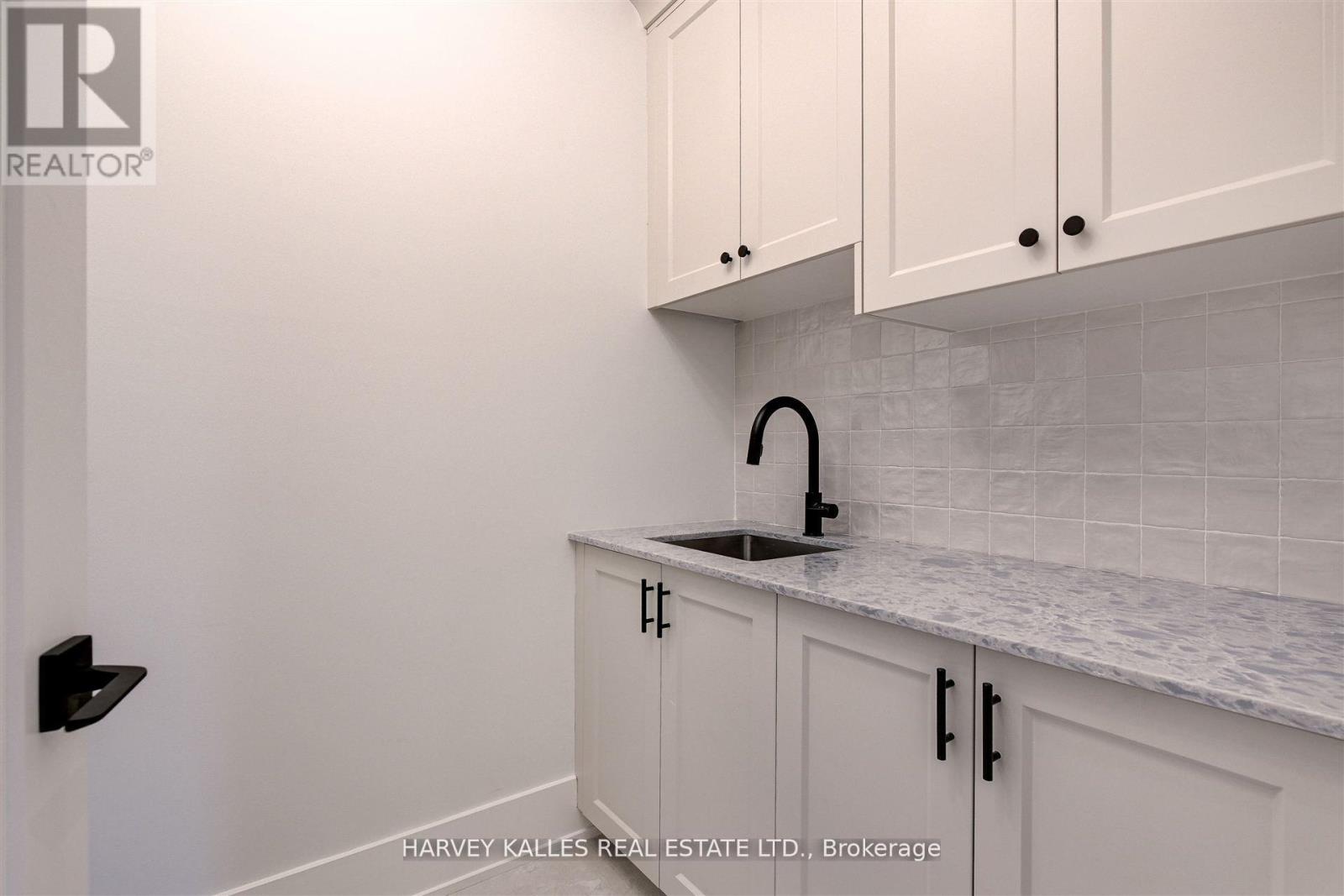 15 Drury Lane, Toronto, Ontario  M9P 1P8 - Photo 41 - W12346963