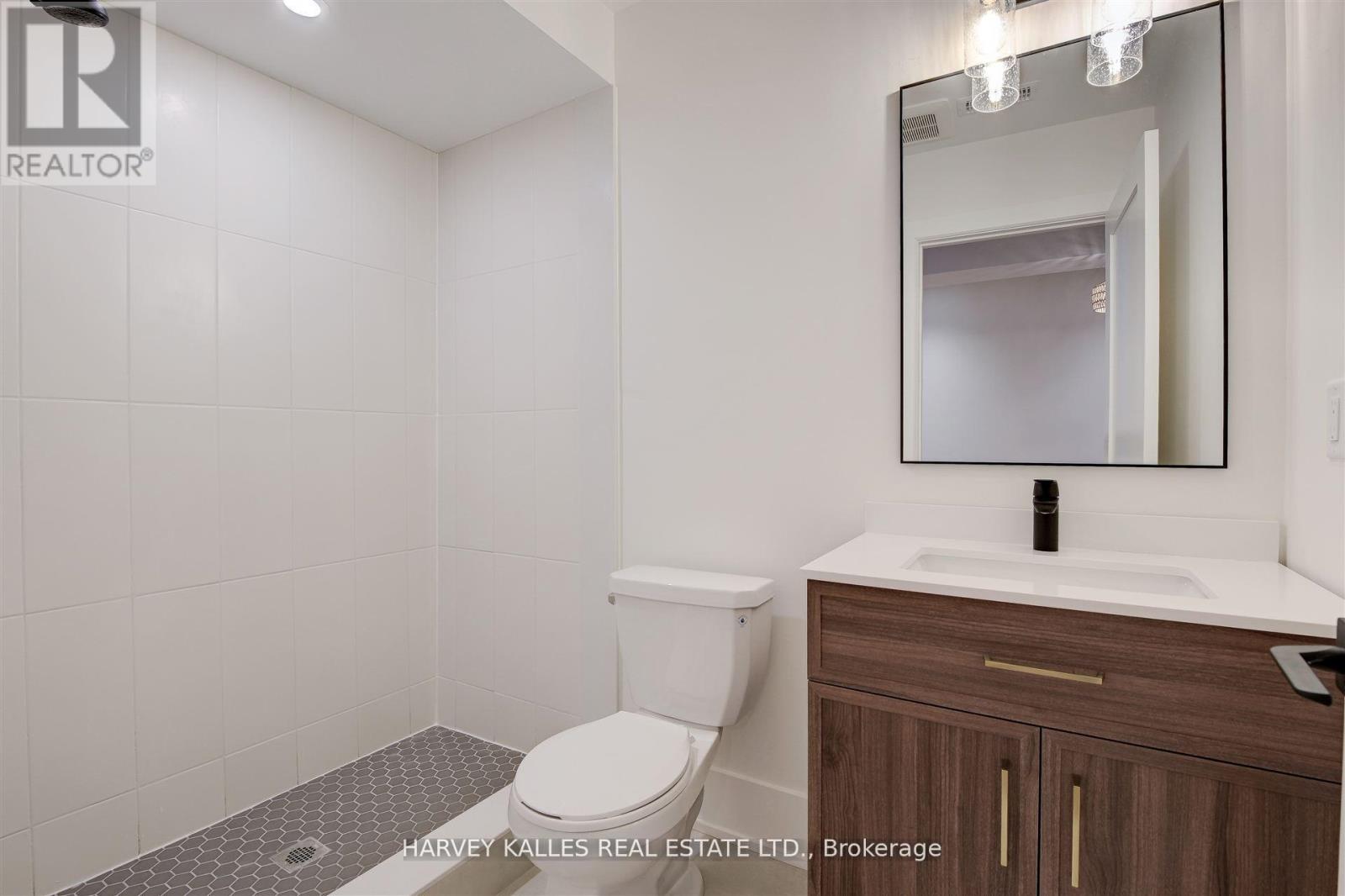15 Drury Lane, Toronto, Ontario  M9P 1P8 - Photo 48 - W12346963
