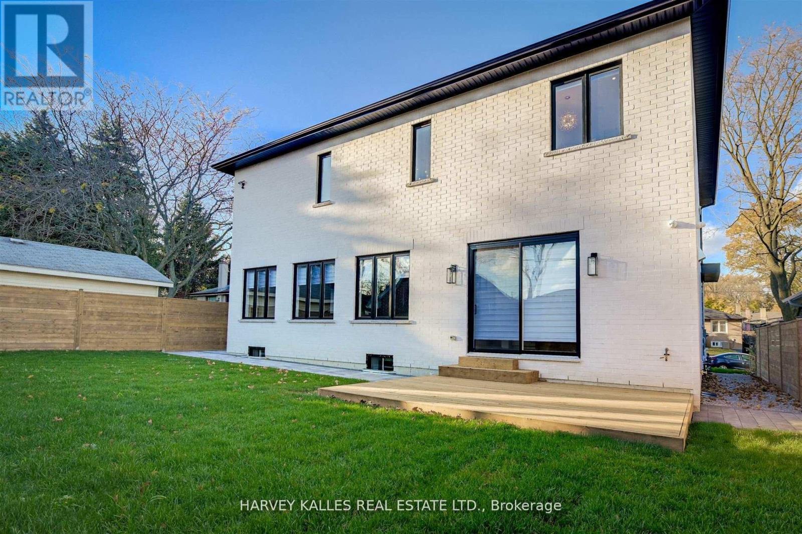 15 Drury Lane, Toronto, Ontario  M9P 1P8 - Photo 49 - W12346963