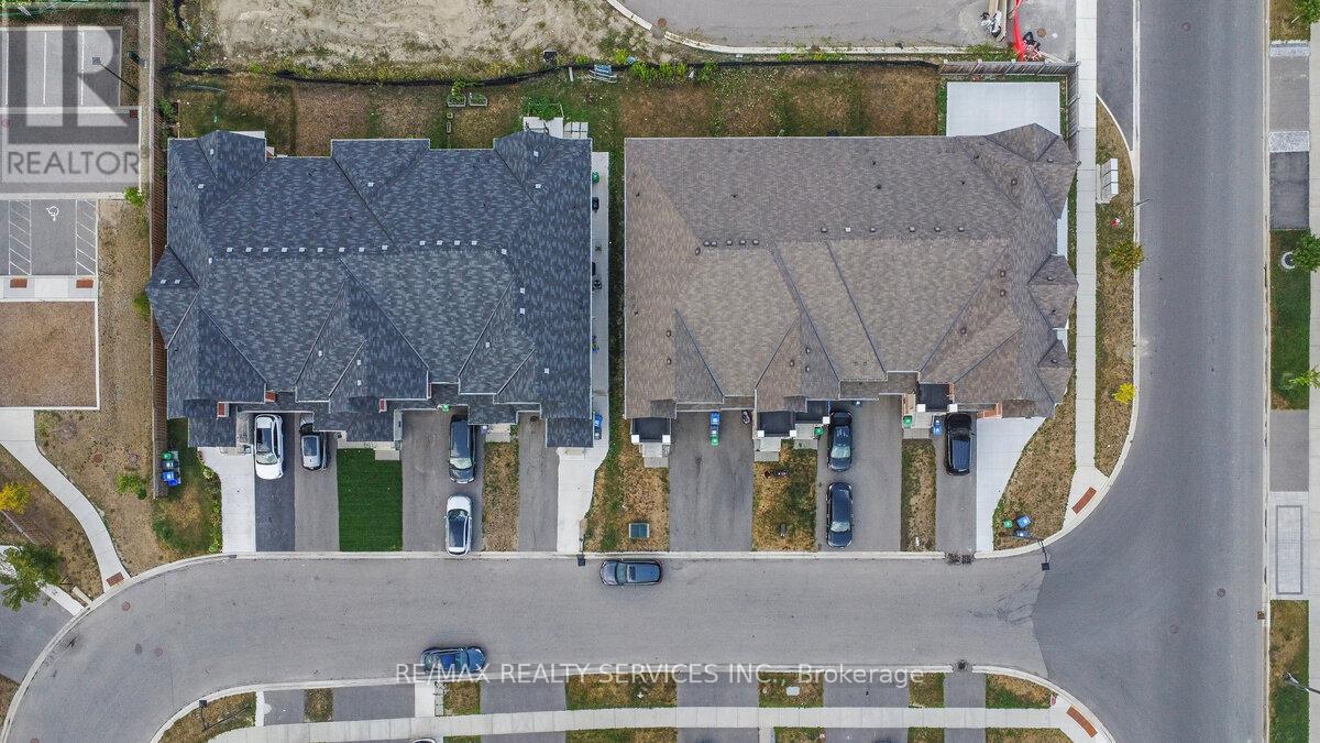 Property at 9 PHYLLIS DRIVE image 3