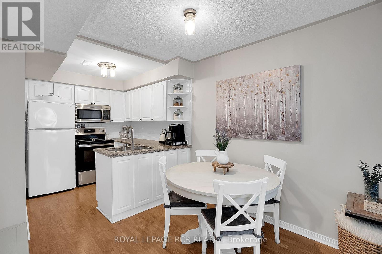 3a Robert Lane, Halton Hills, Ontario  L7G 5L9 - Photo 10 - W12346988