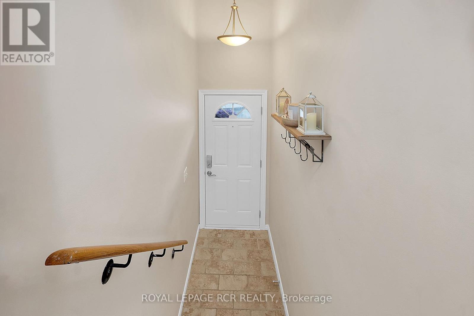 3a Robert Lane, Halton Hills, Ontario  L7G 5L9 - Photo 3 - W12346988